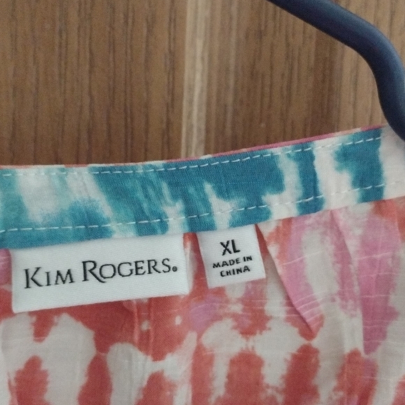 Top - Picture 2 of 4